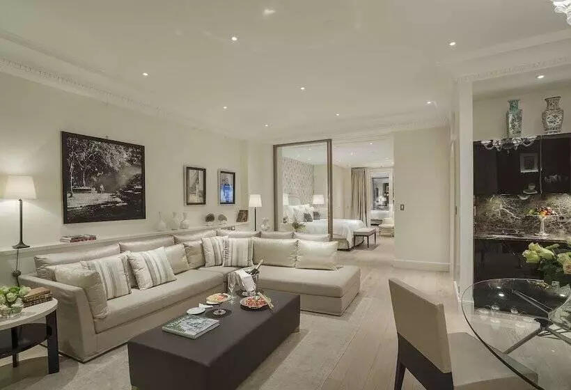 سوئیت با چشم‌انداز, Palazzo Parigi Hotel & Grand Spa   Lhw