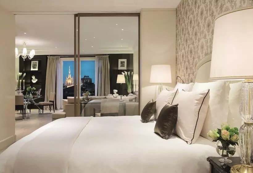 سوئیت با چشم‌انداز, Palazzo Parigi Hotel & Grand Spa   Lhw