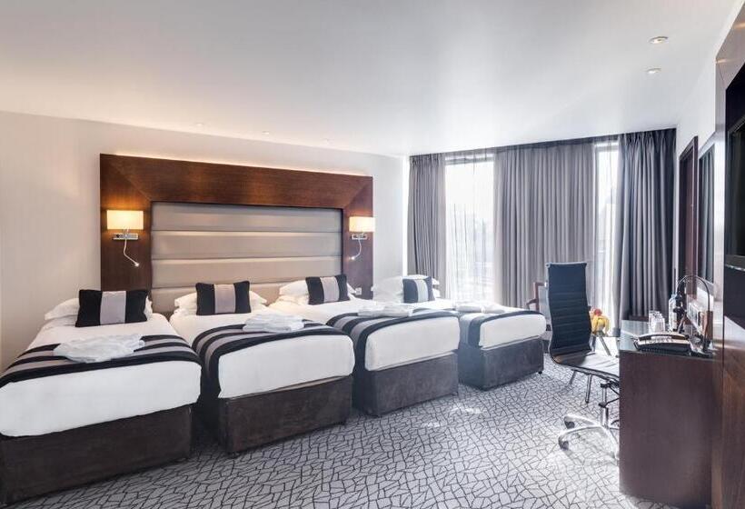 Fyrbädds Deluxerum, Park Grand Heathrow