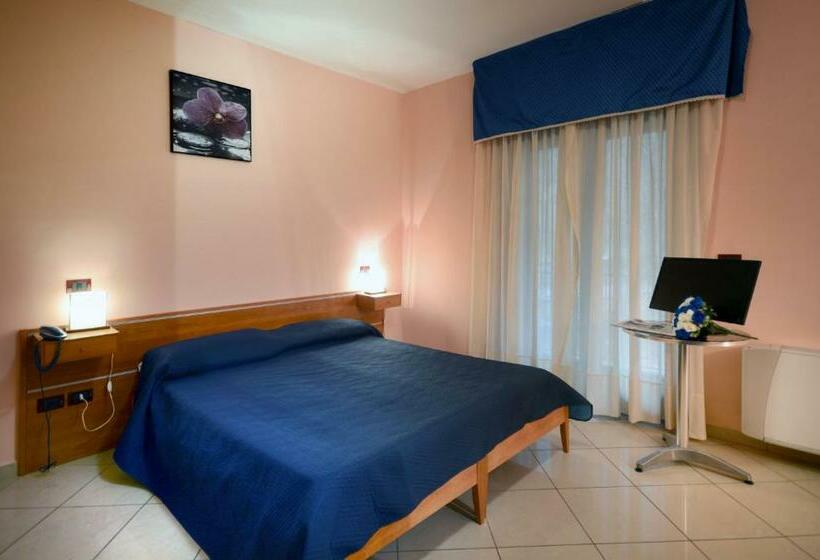 스탠다드 발코니 룸, Royal Hotel Montevergine