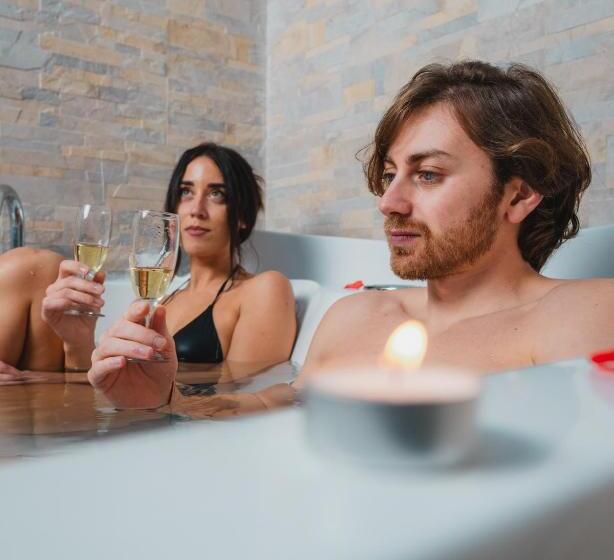 스탠다드 자쿠지 룸, Royal Hotel Montevergine