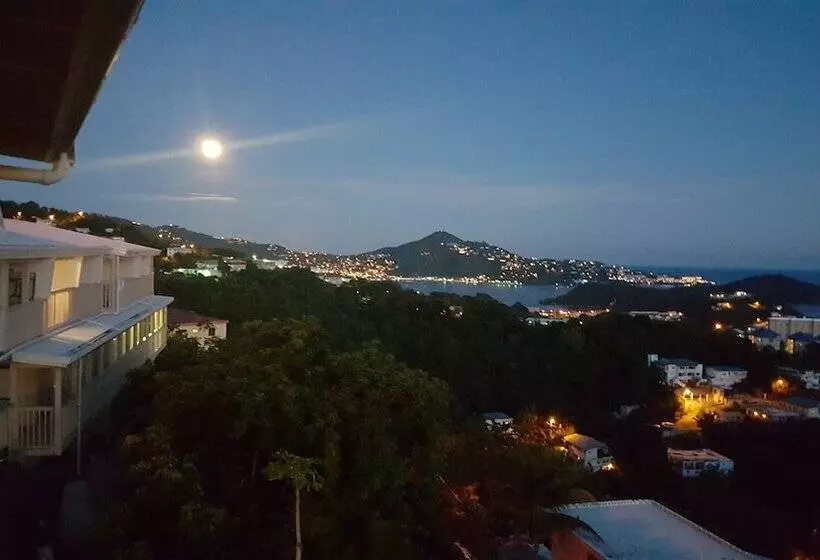 آپارتمان 3 خوابه با چشم‌انداز دریا, Sunset Gardens Guesthouse