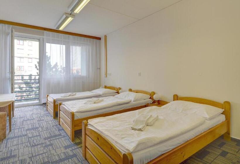 Quarto Triplo Estandar Banheiro Compartilhado, Volha