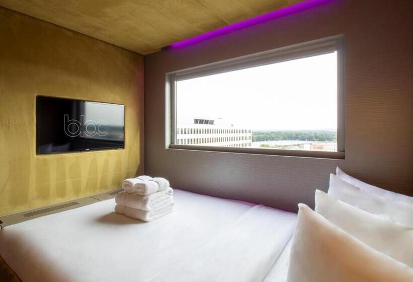 Номер Стандарт, Bloc Hotel London Gatwick Airport