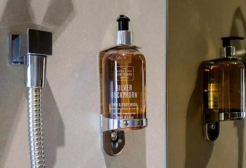 اتاق خانوادگی, Bloc Hotel London Gatwick Airport
