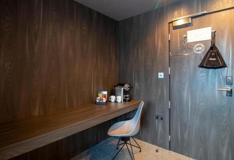Номер Superior, Bloc Hotel London Gatwick Airport