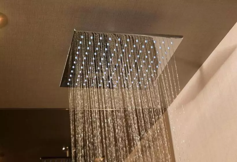 اتاق استاندارد یک نفره, Bloc Hotel London Gatwick Airport