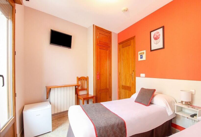 اتاق استاندارد سه نفره, Hospedaje Bar El Gato Del Acueducto