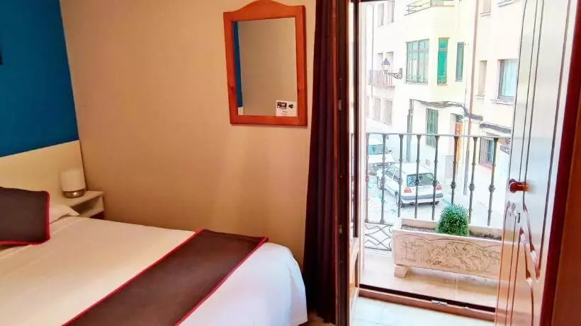 اتاق استاندارد با بالکن, Hospedaje Bar El Gato Del Acueducto