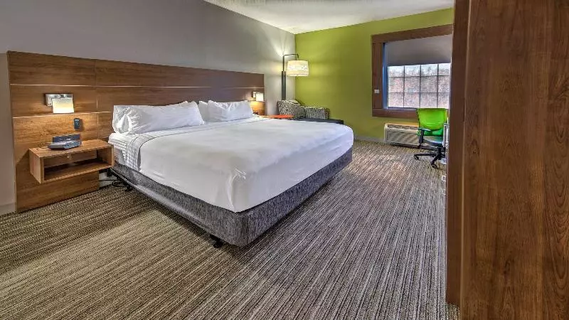 身障者適用スタンダードルーム, Holiday Inn Express & Suites Crossville, An Ihg