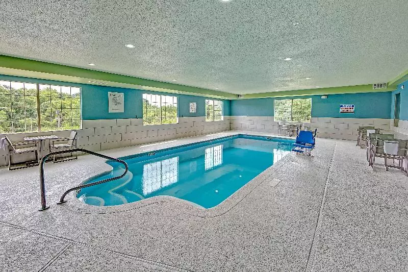 身障者適用スタンダードルーム, Holiday Inn Express & Suites Crossville, An Ihg