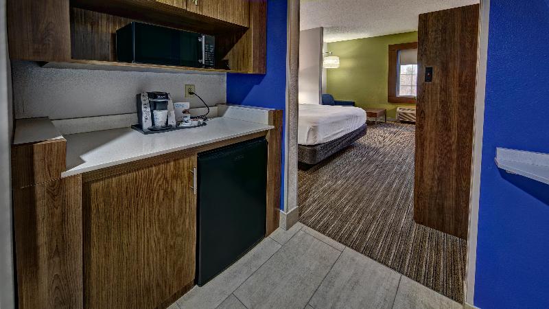 جناح سرير كينج, Holiday Inn Express & Suites Crossville, An Ihg