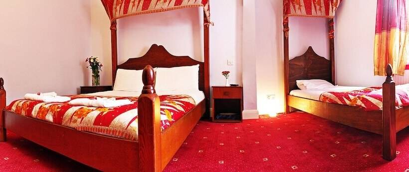 Номер Стандарт Трехместный, Islington Inn