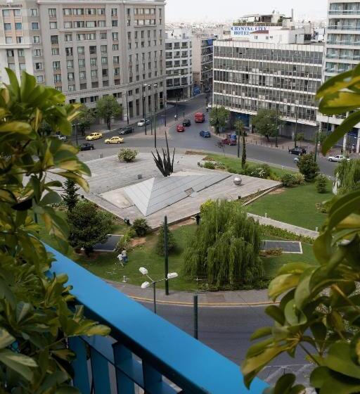 标准三人间, Katerina