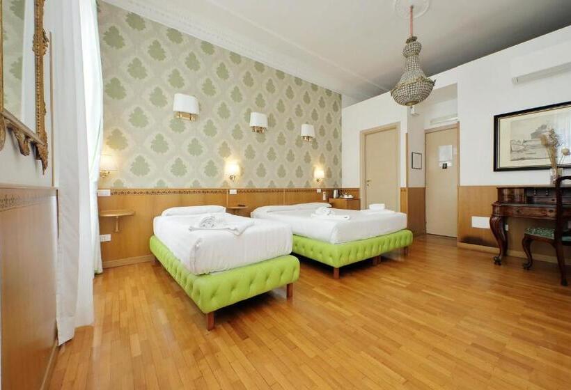 חדר סטנדרט לשלושה, Sonnino Suite