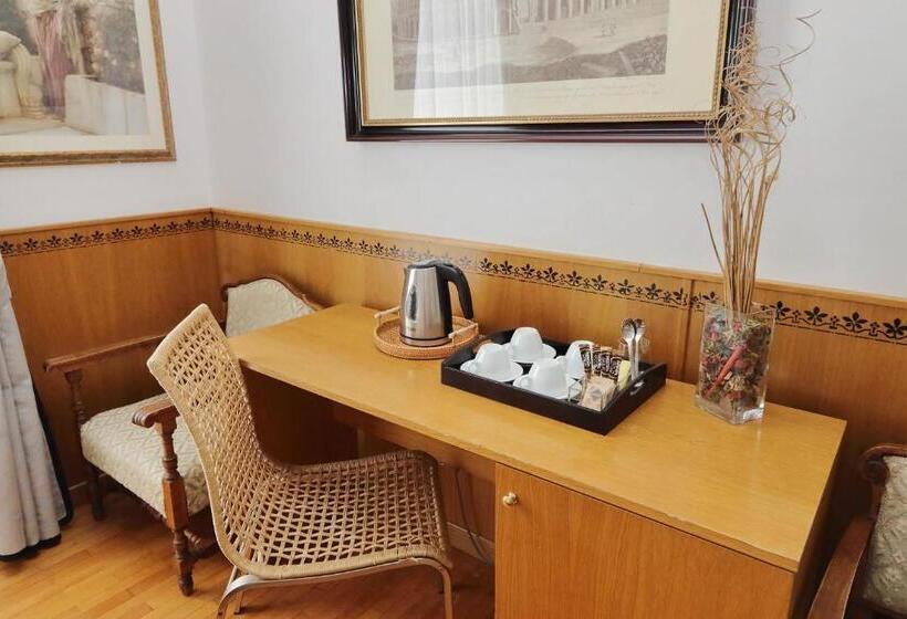 חדר סטנדרט לארבעה, Sonnino Suite