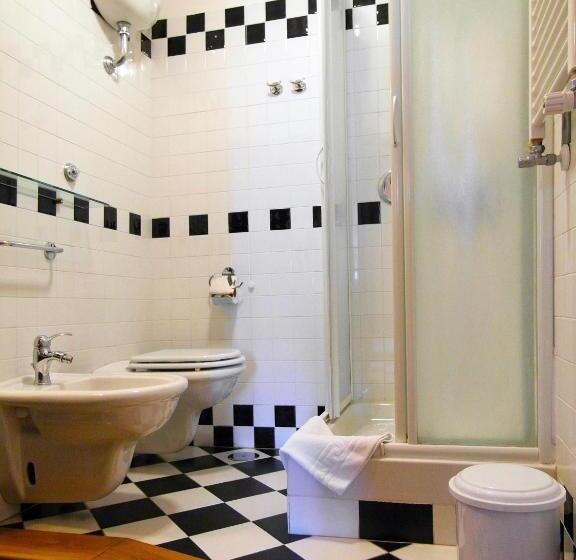 חדר סטנדרט לארבעה, Sonnino Suite