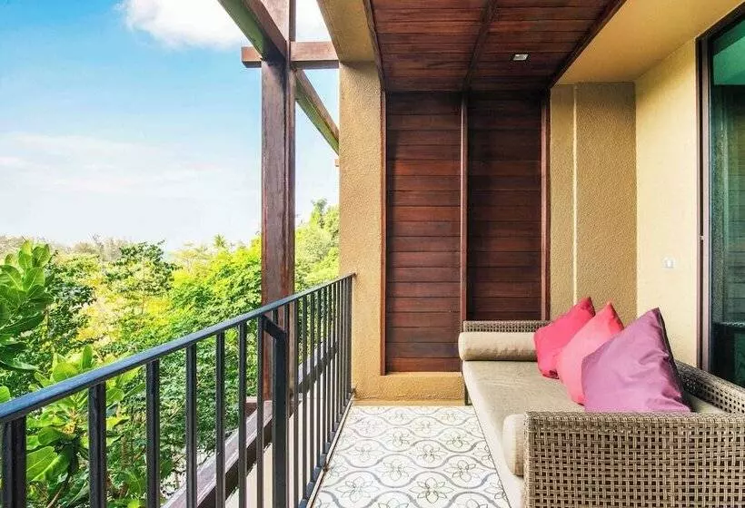 スーペリアトリプルルーム, Sunsuri Phuket Sha Plus