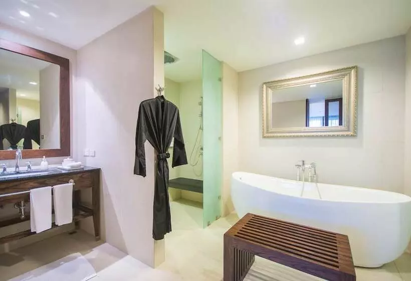 デラックスルーム, Sunsuri Phuket Sha Plus