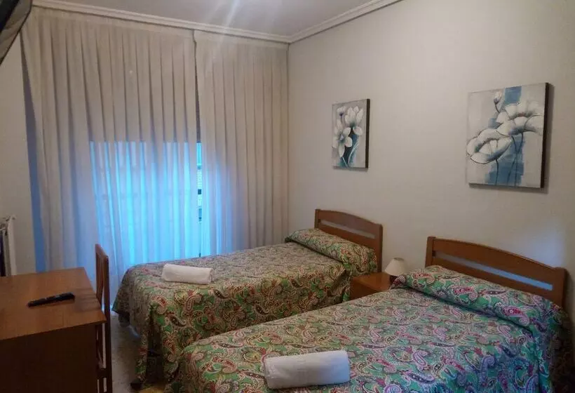 バス共有のスタンダードルーム, Cinco Villas