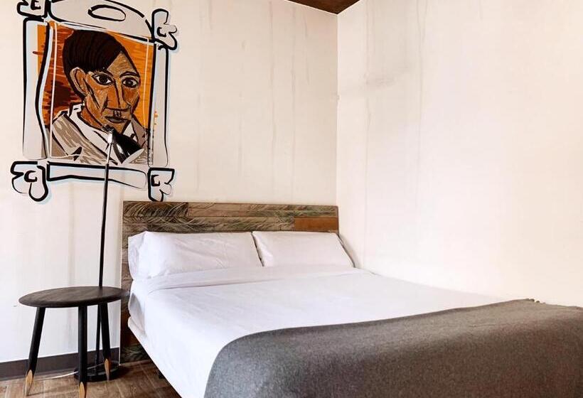اتاق استاندارد, Room00 Chueca Hostel