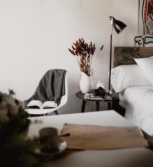 اتاق استاندارد, Room00 Chueca Hostel