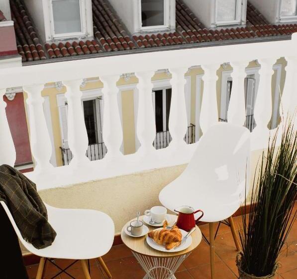 Superior Room with Terrace, Room00 Chueca Hostel