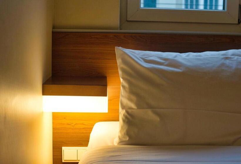 StandaardKamer, Easyhotel Berlin Hackescher Markt