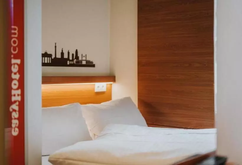 ベーシックルーム, Easyhotel Berlin Hackescher Markt