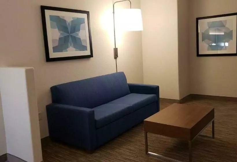 キングサイズベッドのスイートルーム, Holiday Inn Express Hotel And Suites Weslaco, An Ihg