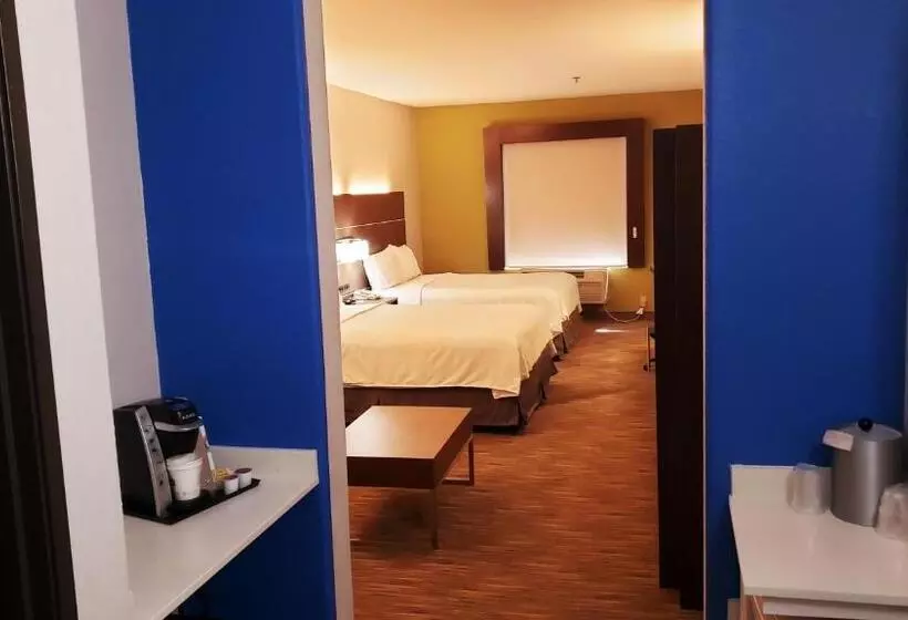 身障者適用スイートルーム, Holiday Inn Express Hotel And Suites Weslaco, An Ihg