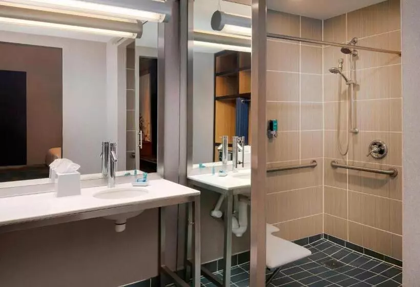 Standard-invahuone, Aloft Houston By The Galleria