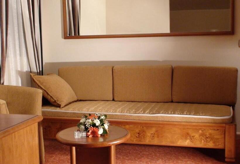 سوییت, Garni Hotel Bambis