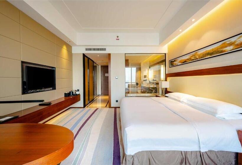 Номер Стандарт Вид на Озеро, Crowne Plaza Wuxi Taihu, An Ihg