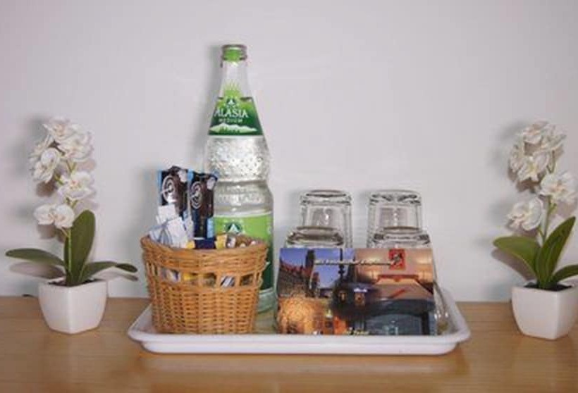 اتاق استاندارد سه نفره, Erlanger Hof