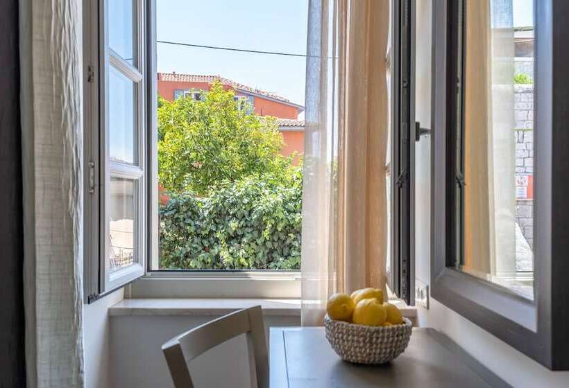 Трехместный Номер Superior, Grand Sarai Nafplio