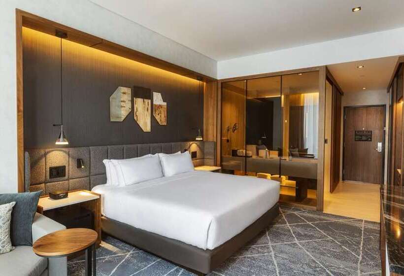 اتاق اجرایی با تخت بزرگ, Hilton Kyiv