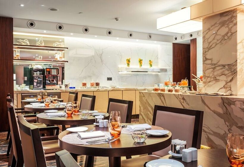 اتاق اجرایی, Hilton Kyiv