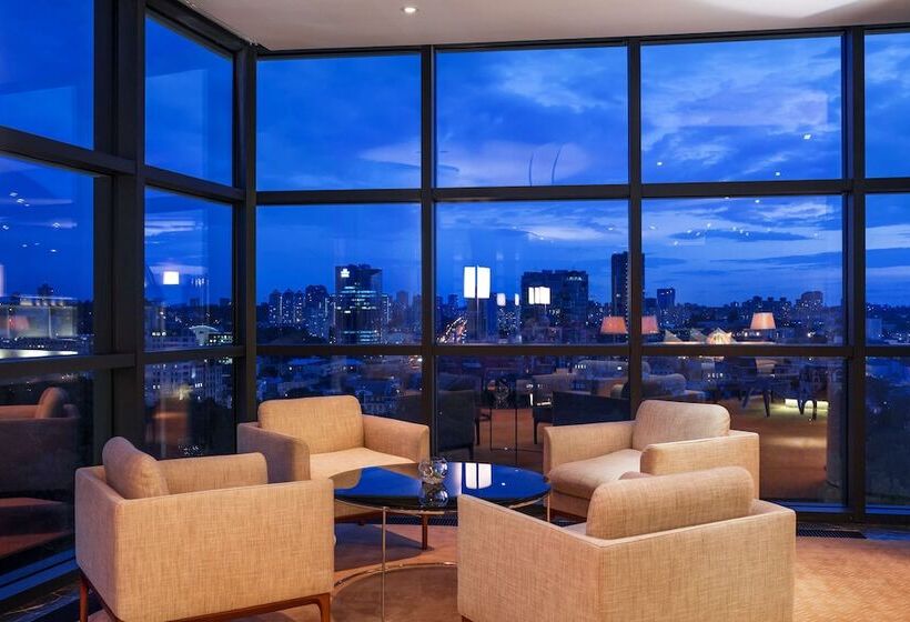 اتاق اجرایی, Hilton Kyiv