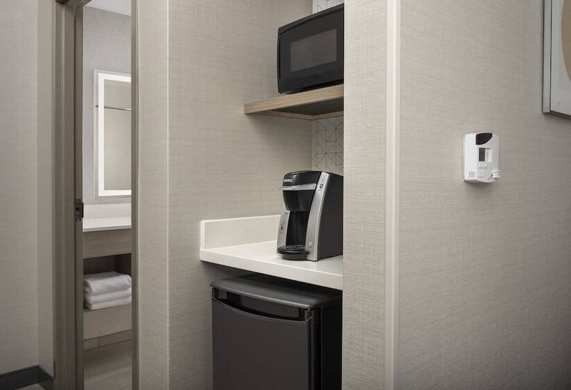 套房, Holiday Inn Express & Suites Knoxville Clinton, An Ihg
