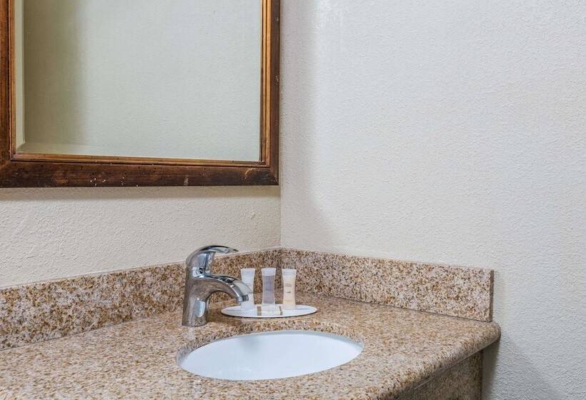 غرفه قياسيه سريرين مزدوجين, Howard Johnson By Wyndham Santa Cruz Beach Boardwalk