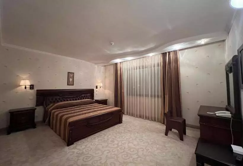 سوئیت دلوکس 2 خوابه, Merian Palace