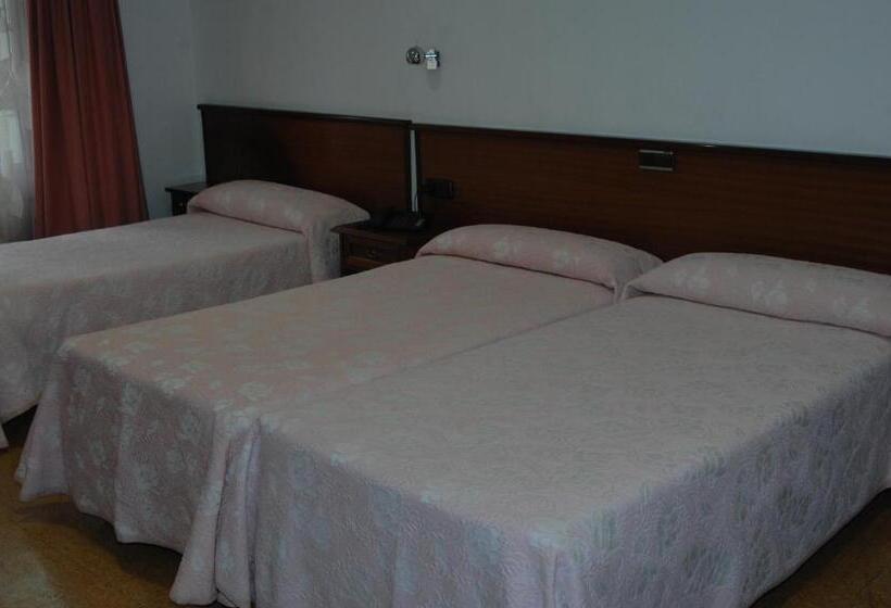 اتاق استاندارد سه نفره, Santacruz