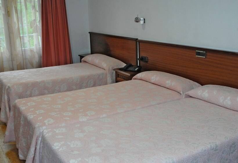 اتاق استاندارد سه نفره, Santacruz