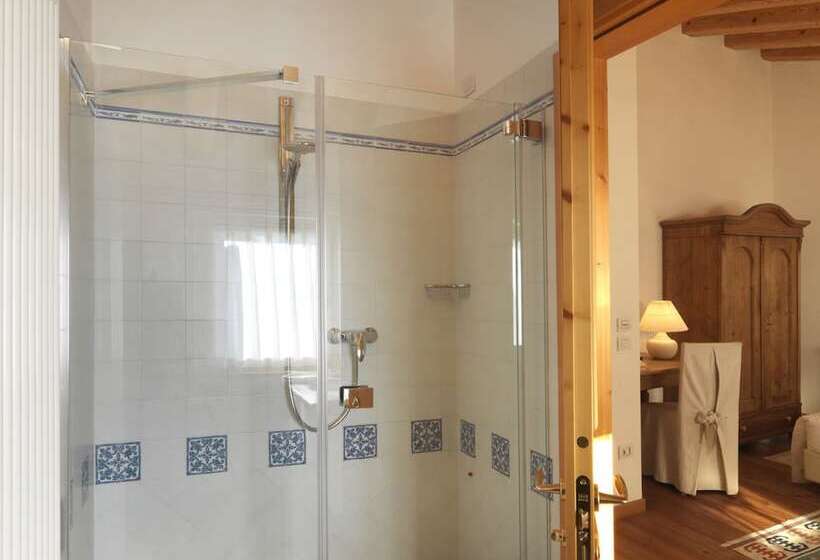 Standaard Driepersoonskamer, Villa Toderini