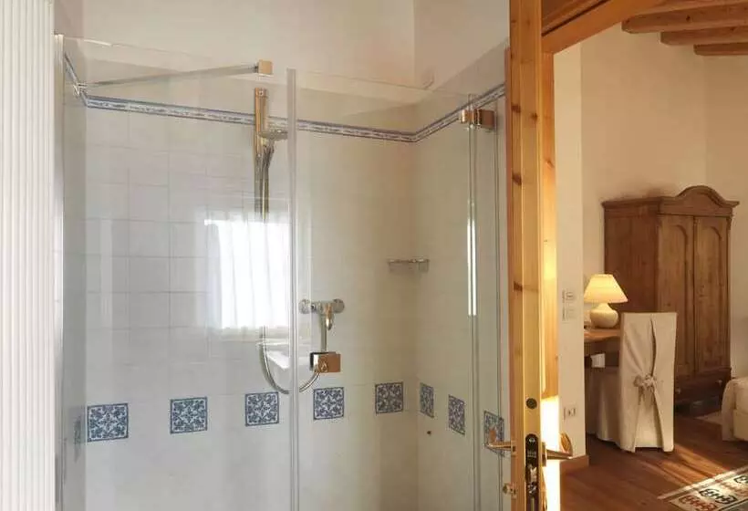 Standaard Driepersoonskamer, Villa Toderini