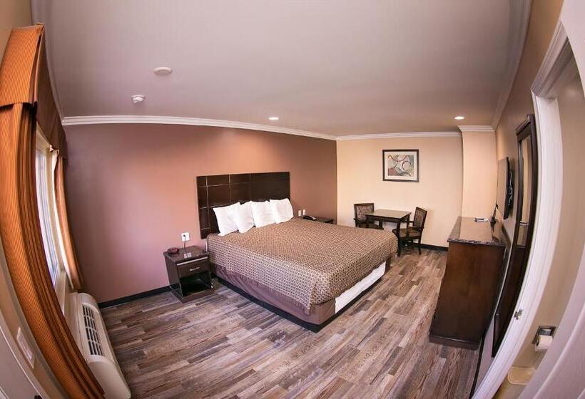 Quarto Estandar Cama King, Rodeway Inn & Suites