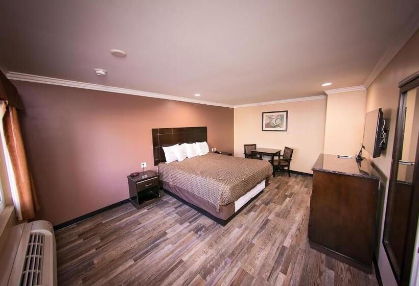 Quarto Estandar Cama King, Rodeway Inn & Suites