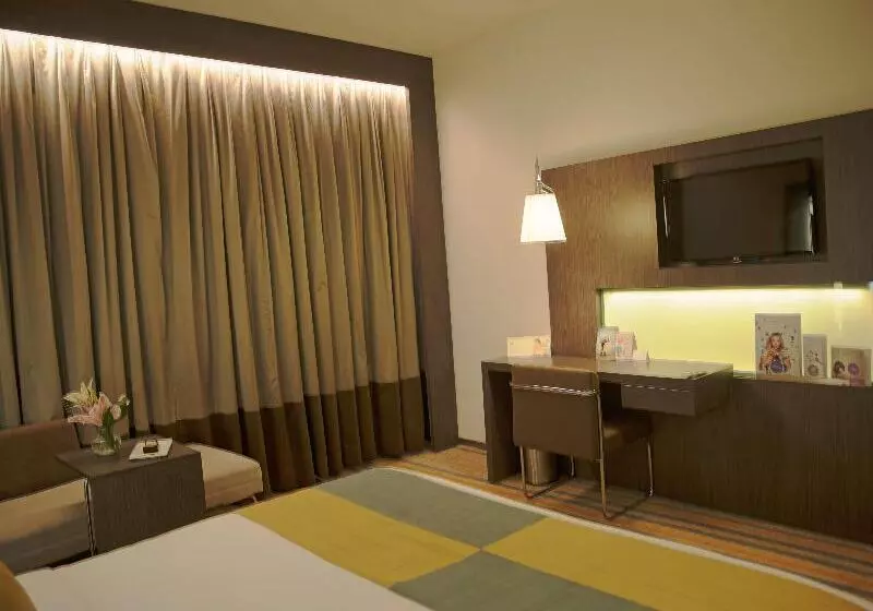 プレミアムルーム, Novotel Kolkata Hotel And Residences