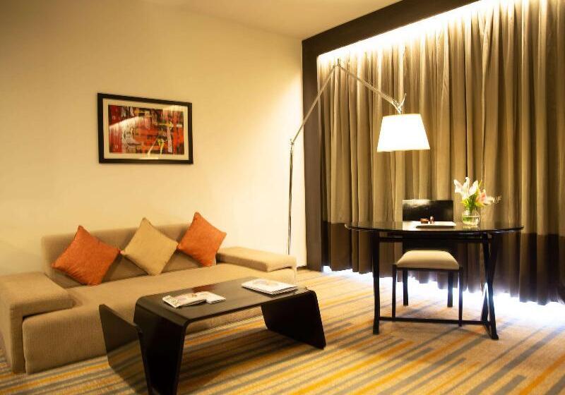 高级套房, Novotel Kolkata Hotel And Residences